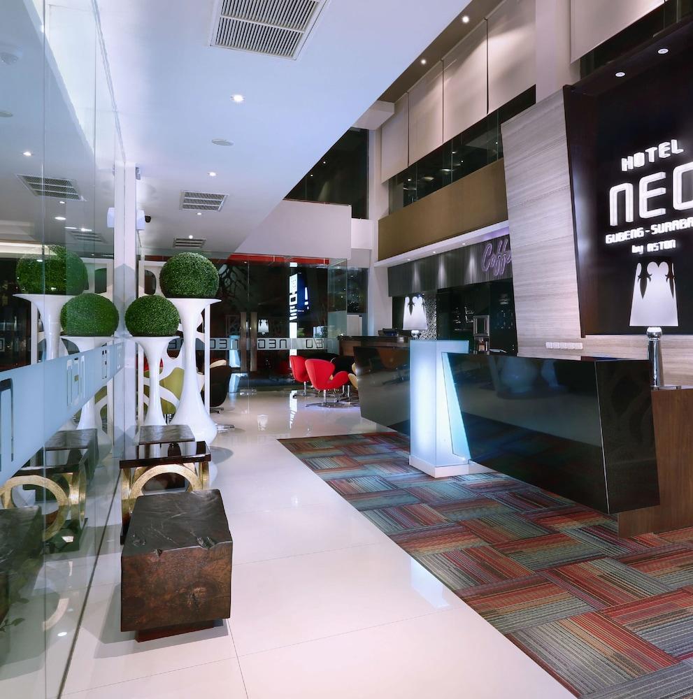 Hotel Neo Gubeng By Aston Surabaya Kültér fotó